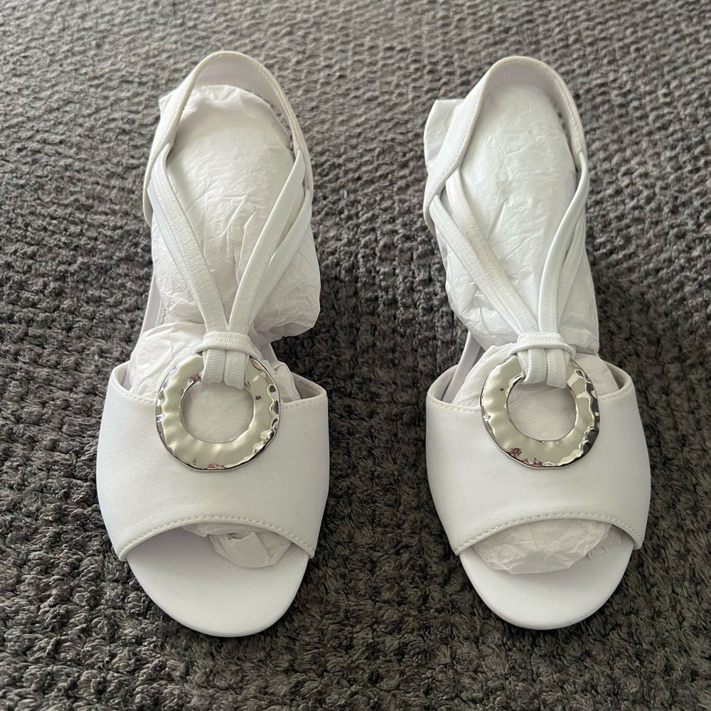 NWOT Impo White Sandals with Decorative Buckle